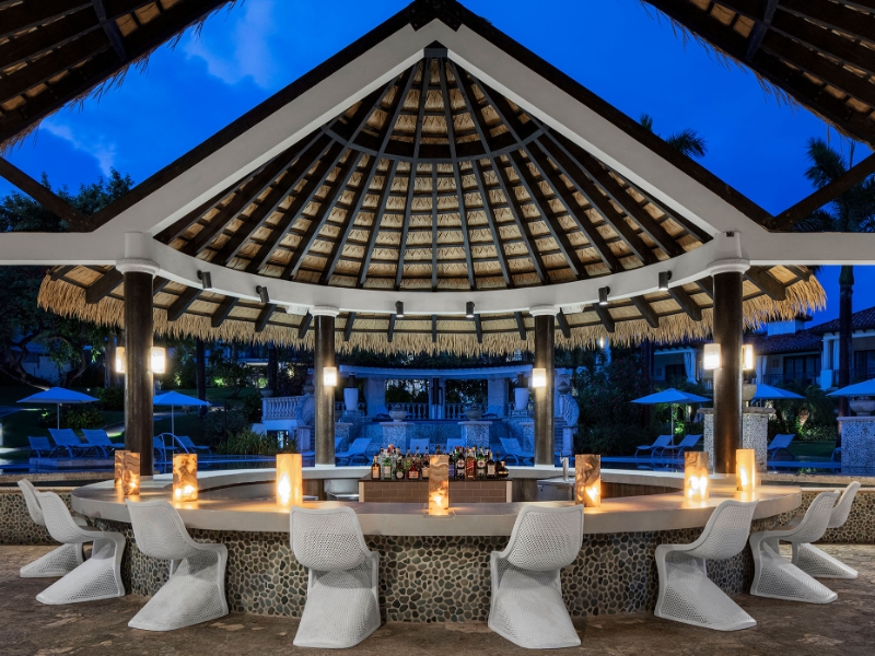Pool Bar