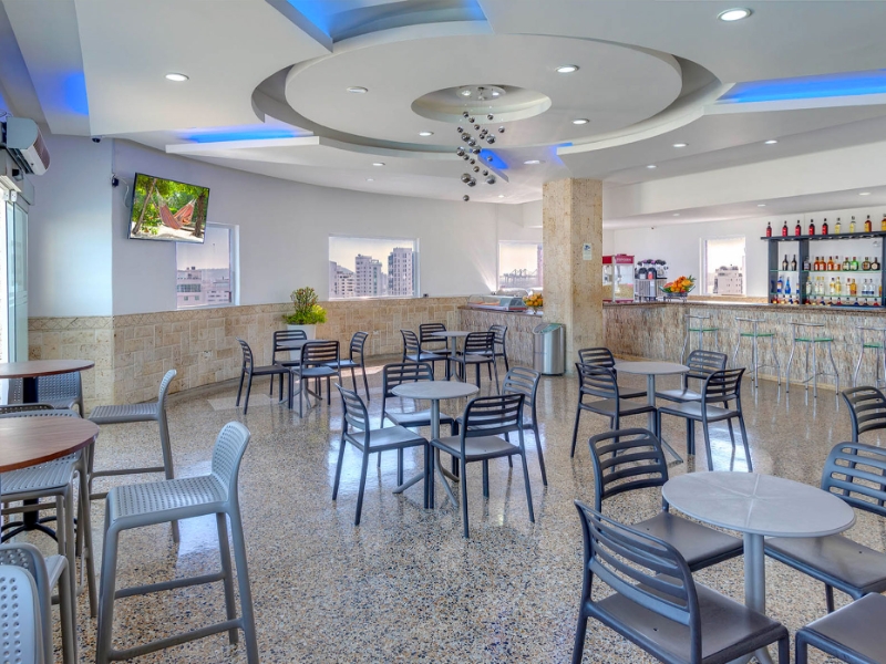 Pool Bar