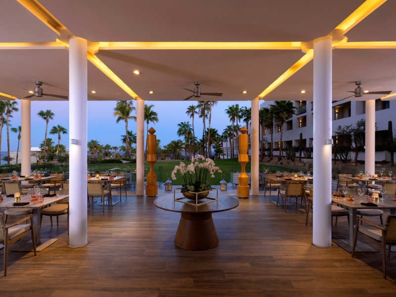 Cappella Restaurant night