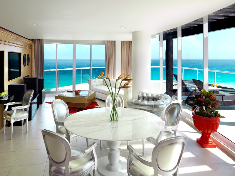 Ocean Front Two Bedroom with Personal Assistant  Dining Area