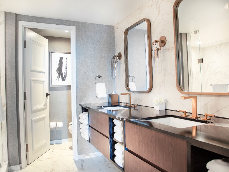 Royal Suite Bathroom