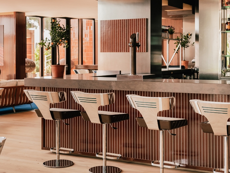Riva Lounge