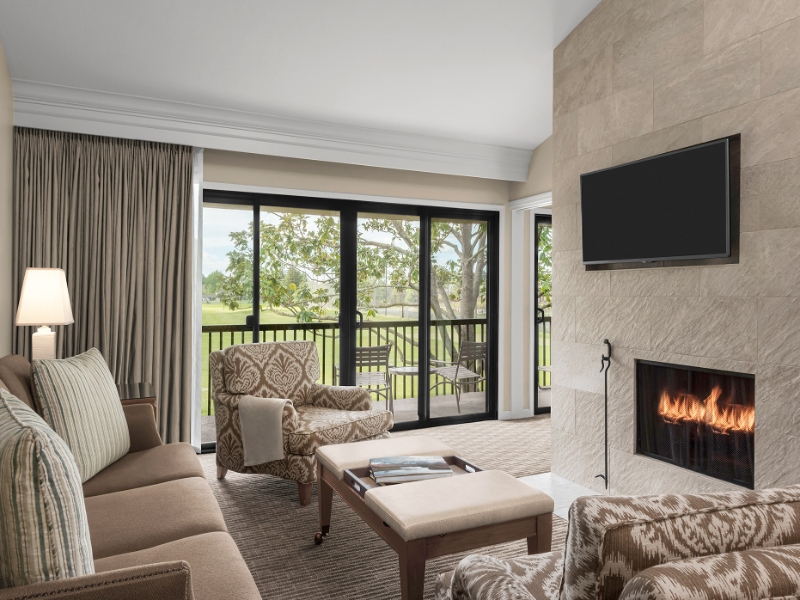 Cottage Drive Suite Living Room