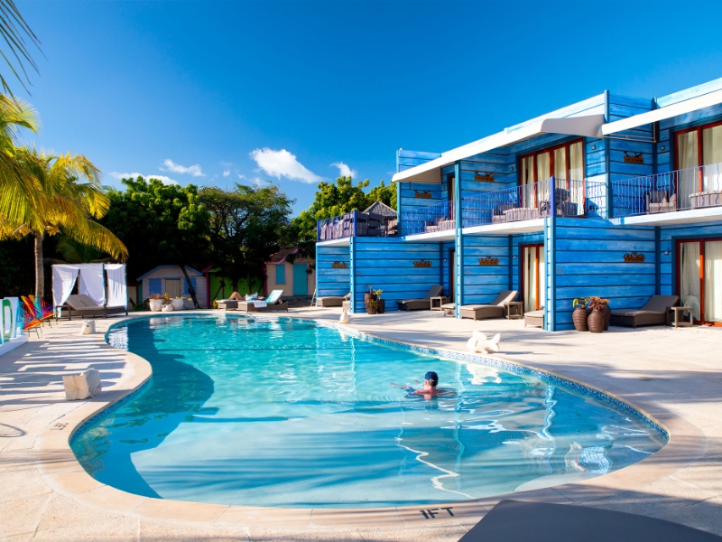 Cocoa Pod Block with Pool