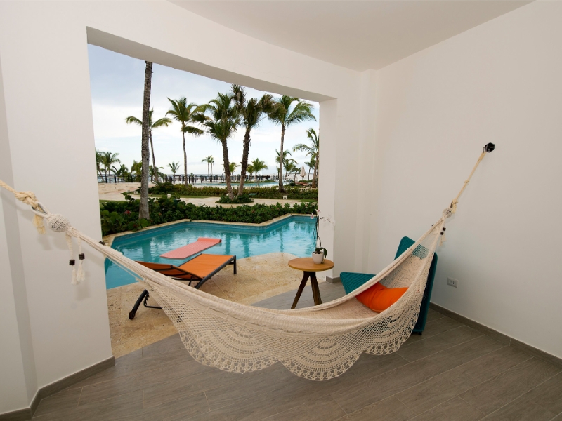 Junior Suite Swim Up