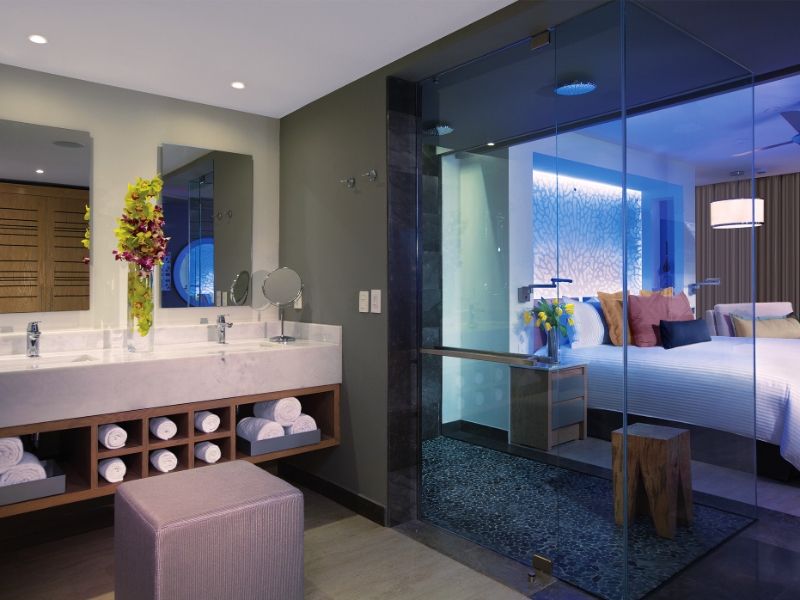 Preferred Club Junior Suite Bathroom