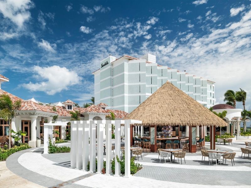 Plaza Bar