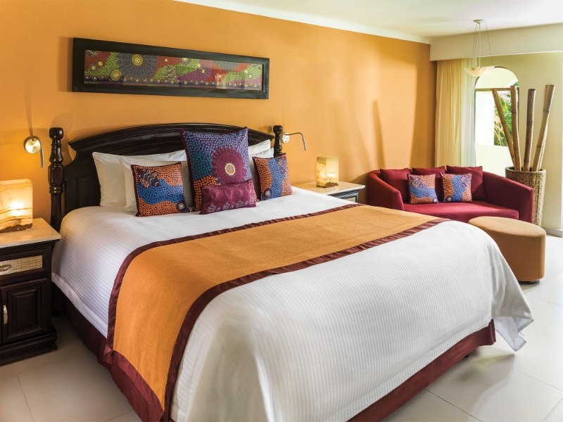 Jacuzzi Suite Bedroom