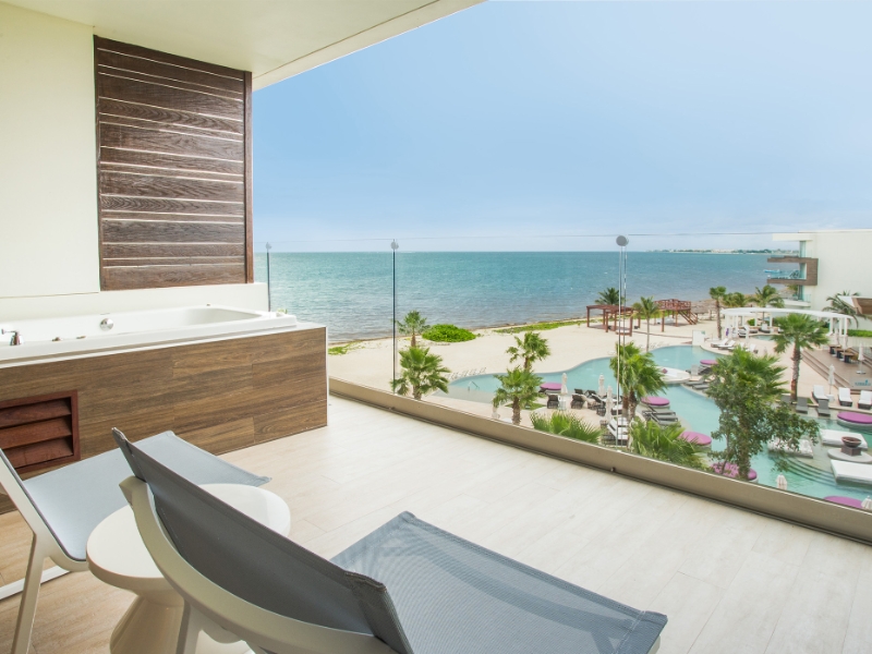 Preferred Club Junior Suite Ocean View King Terrace