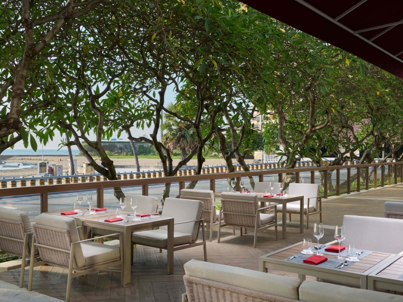 Restaurant Terrace