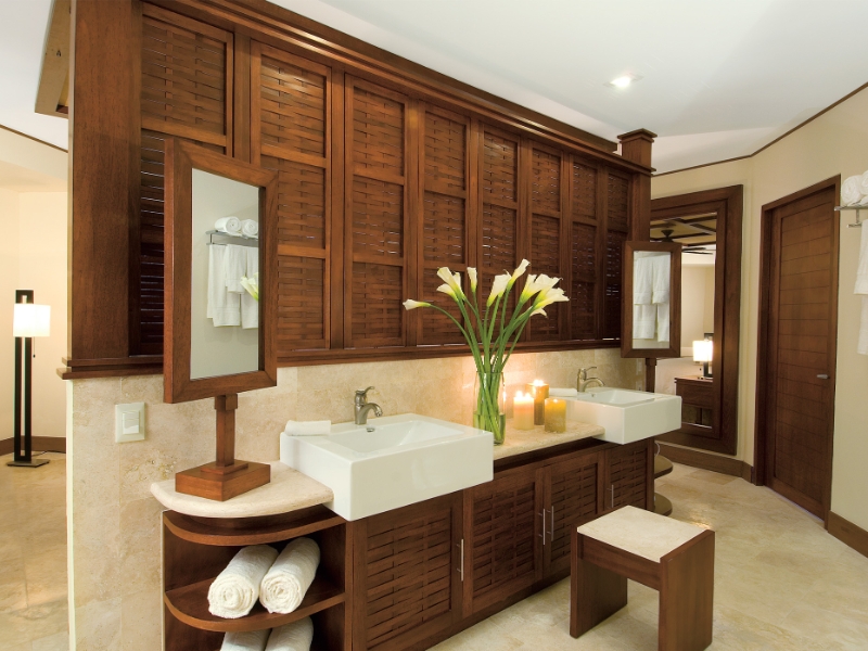 Two sink bathroom from the Premium Deluxe Suite