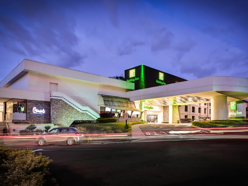 Hotel night