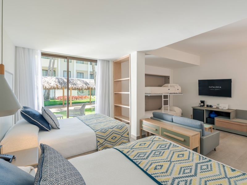 Privileged Family Deluxe