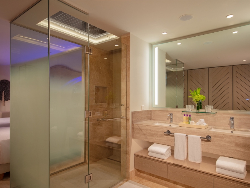 Allure and xcelerate Junior Suite Bathroom Double