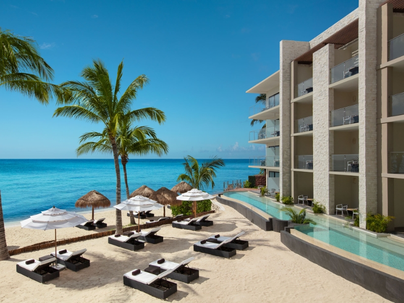 Beach and Swim Out Rooms Pool