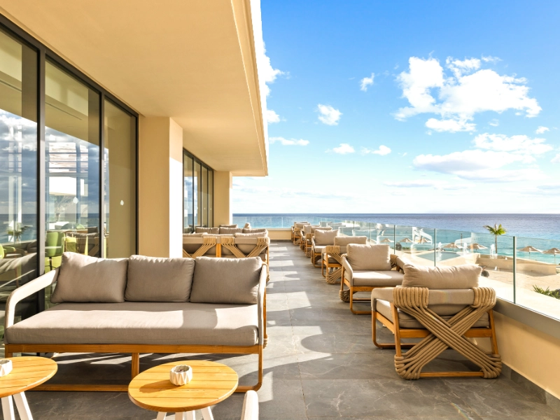 Restarant Lobby Terrace
