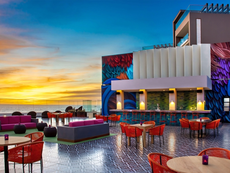 Los Gallos Restaurant Terrace