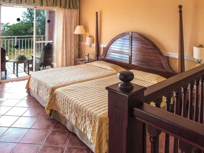 Luxury Suite Bedroom