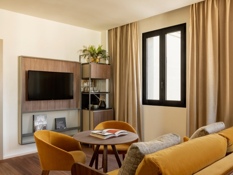 The Artist Junior Suite