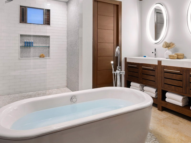 Room LX Bathroom