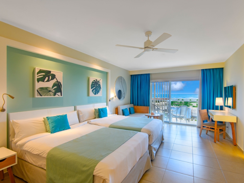 Junior Suite Ocean View Twin Bed